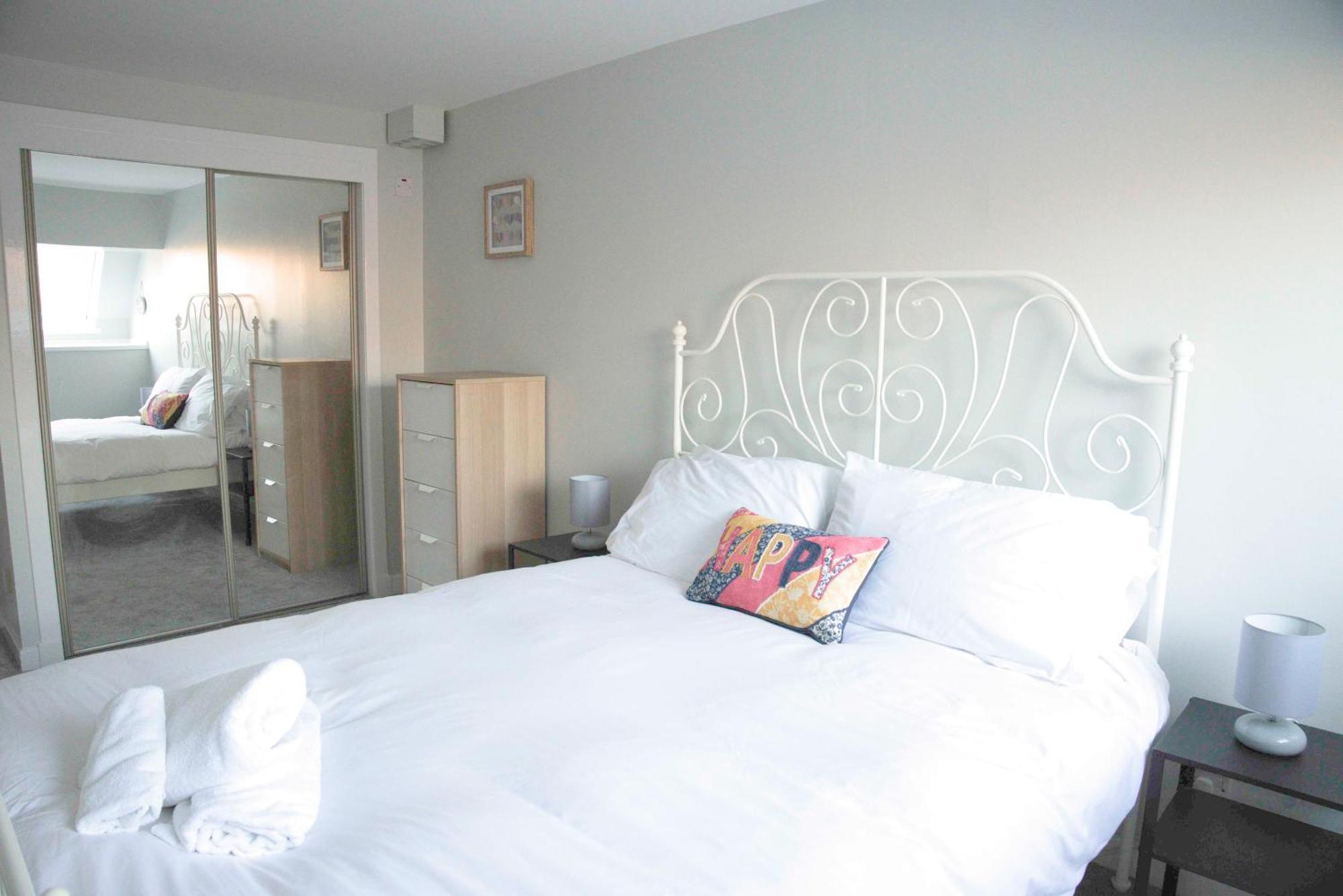 Fabulous Stylish Flat In Merchant City & Free Secure Parking Glasgow Extérieur photo
